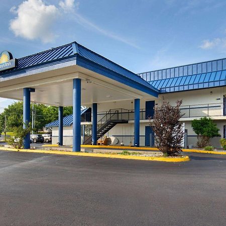Days Inn By Wyndham Knoxville North Powell Exterior photo