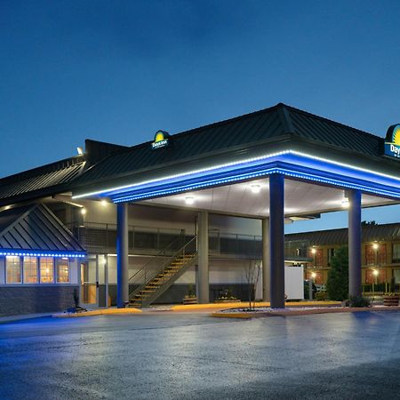 Days Inn By Wyndham Knoxville North Powell Exterior photo