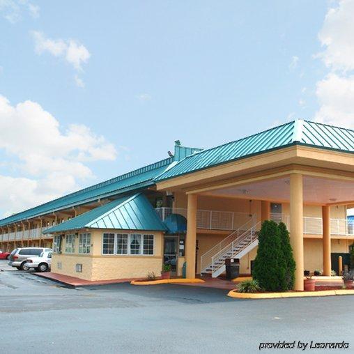 Days Inn By Wyndham Knoxville North Powell Exterior photo